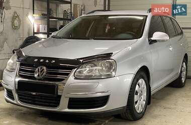 Універсал Volkswagen Golf 2008 в Сваляві