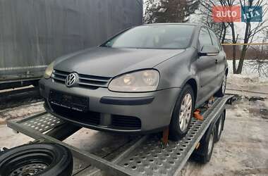Хэтчбек Volkswagen Golf 2004 в Хмельницком