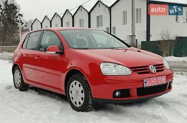 Хэтчбек Volkswagen Golf 2008 в Киеве
