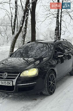 Універсал Volkswagen Golf 2008 в Чернівцях