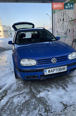 Универсал Volkswagen Golf 2000 в Ивано-Франковске
