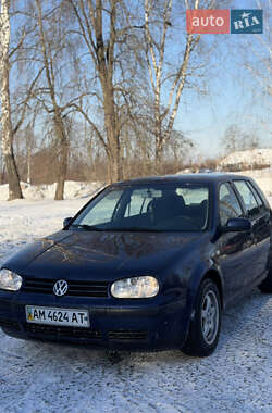 Хэтчбек Volkswagen Golf 1999 в Звягеле