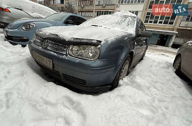 Хэтчбек Volkswagen Golf 2003 в Киеве