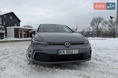 Хэтчбек Volkswagen Golf 2021 в Киеве