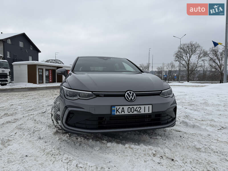 Volkswagen Golf 2021