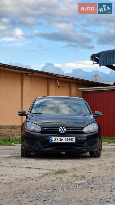 Хэтчбек Volkswagen Golf 2012 в Мукачево