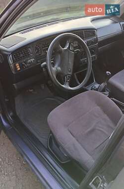 Хэтчбек Volkswagen Golf 1994 в Одессе