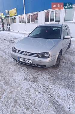 Хэтчбек Volkswagen Golf 1998 в Корсуне-Шевченковском