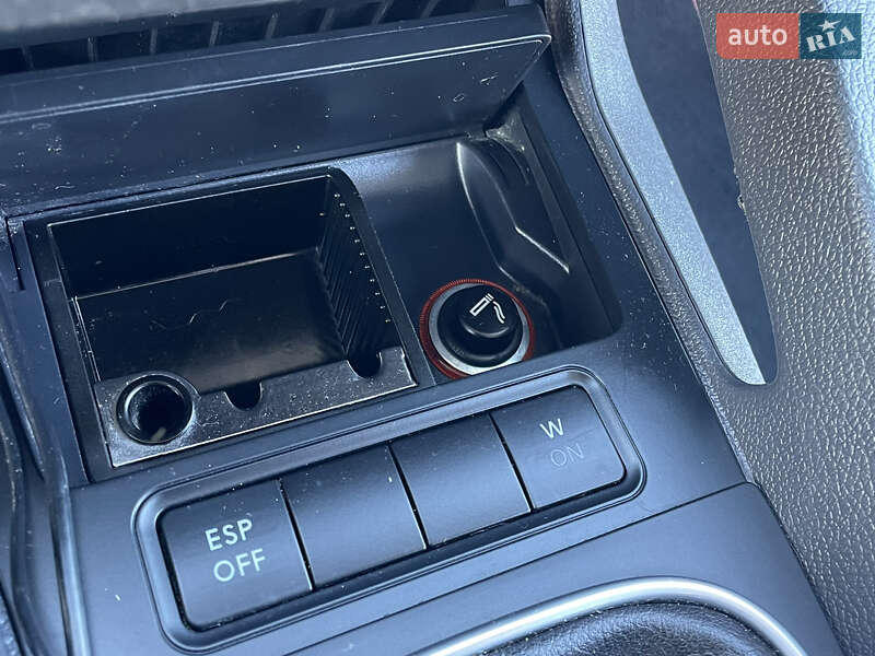 Хэтчбек Volkswagen Golf 2009 в Житомире