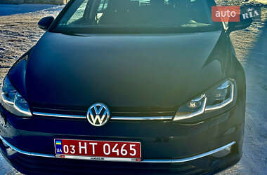 Універсал Volkswagen Golf 2020 в Луцьку