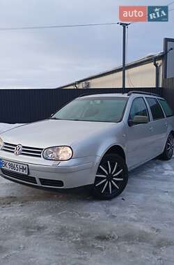 Универсал Volkswagen Golf 2001 в Львове