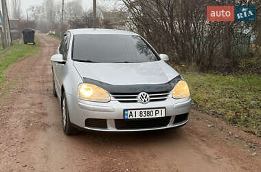 Хэтчбек Volkswagen Golf 2008 в Коростене
