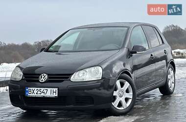 Хэтчбек Volkswagen Golf 2004 в Хмельницком