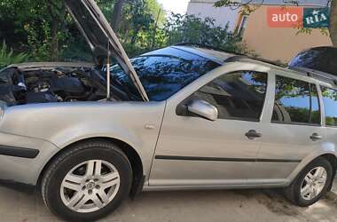 Универсал Volkswagen Golf 2002 в Львове