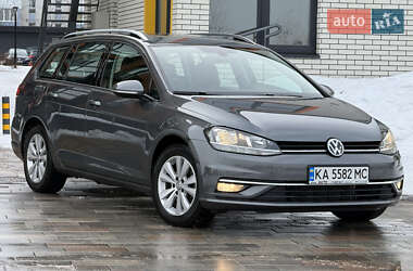 Универсал Volkswagen Golf 2018 в Киеве