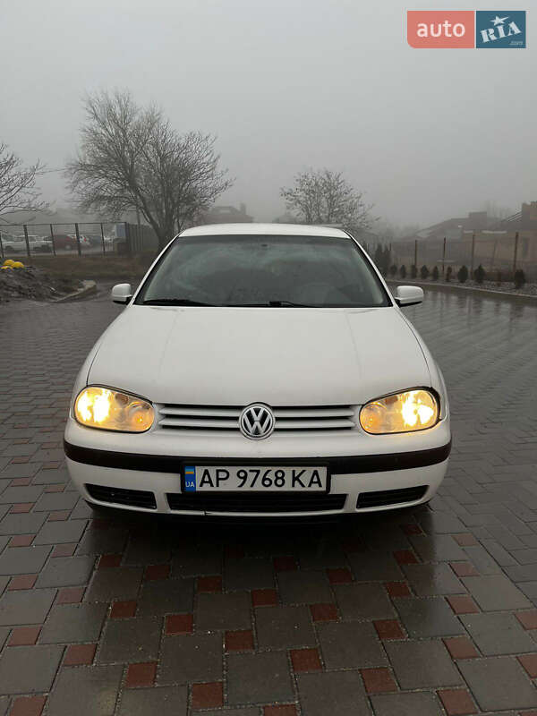 Volkswagen Golf 1998
