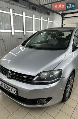 Хэтчбек Volkswagen Golf 2011 в Киеве