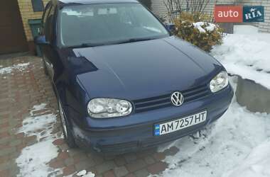 Хэтчбек Volkswagen Golf 2002 в Житомире
