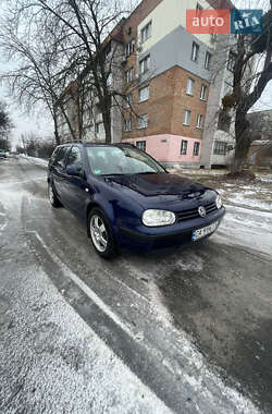 Універсал Volkswagen Golf 2000 в Черкасах