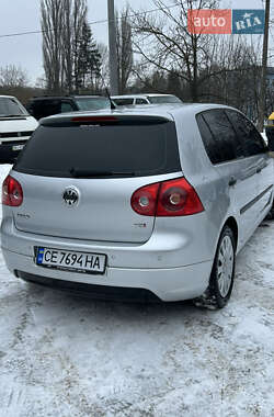 Хэтчбек Volkswagen Golf 2008 в Черновцах