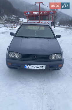 Хэтчбек Volkswagen Golf 1995 в Косове