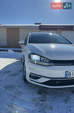 Універсал Volkswagen Golf 2017 в Полтаві