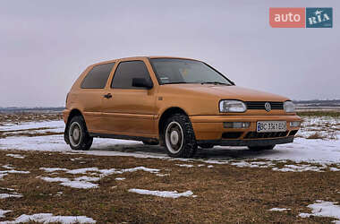 Хетчбек Volkswagen Golf 1998 в Пустомитах
