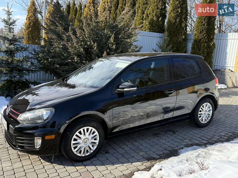 Хэтчбек Volkswagen Golf 2010 в Львове