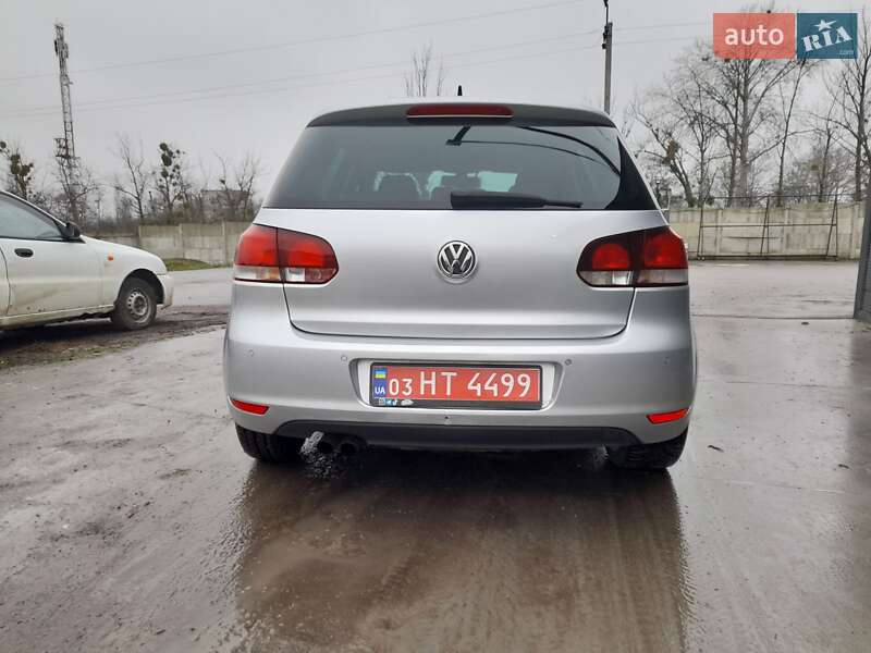 Хэтчбек Volkswagen Golf 2009 в Новой Водолаге