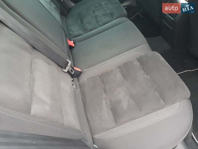 Хэтчбек Volkswagen Golf 2009 в Новой Водолаге