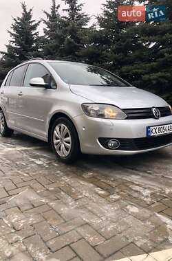 Хэтчбек Volkswagen Golf 2010 в Харькове
