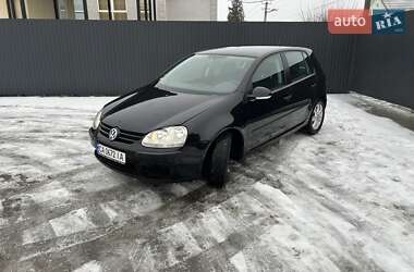 Хэтчбек Volkswagen Golf 2005 в Черкассах