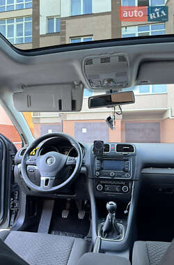 Универсал Volkswagen Golf 2011 в Ивано-Франковске
