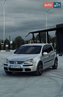 Хетчбек Volkswagen Golf 2006 в Звягелі