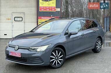 Універсал Volkswagen Golf 2022 в Тернополі