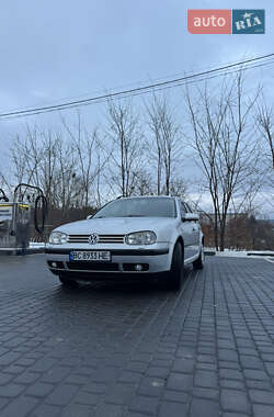 Універсал Volkswagen Golf 2000 в Львові