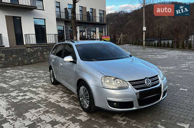 Универсал Volkswagen Golf 2008 в Сваляве