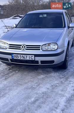 Хэтчбек Volkswagen Golf 2003 в Виннице