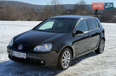Хэтчбек Volkswagen Golf 2004 в Коломые
