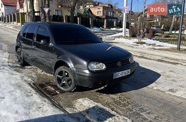 Хэтчбек Volkswagen Golf 2001 в Львове