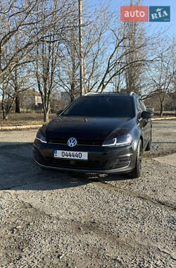 Универсал Volkswagen Golf 2015 в Кривом Роге