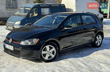 Хэтчбек Volkswagen Golf 2016 в Львове