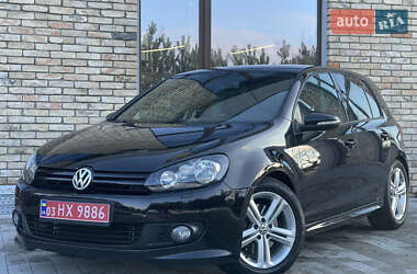 Хэтчбек Volkswagen Golf 2010 в Луцке