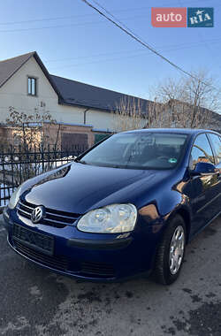 Хетчбек Volkswagen Golf 2005 в Луцьку