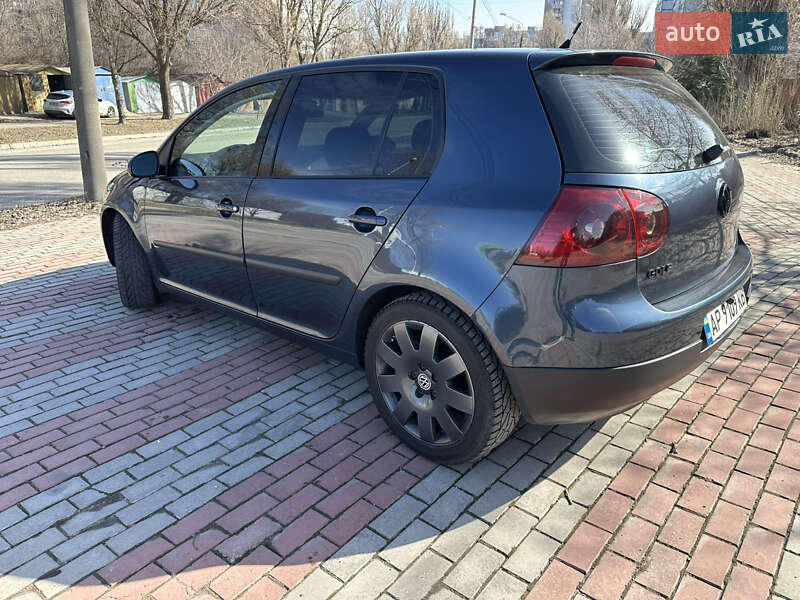 Хэтчбек Volkswagen Golf 2006 в Запорожье