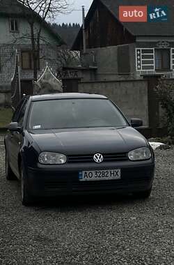 Хэтчбек Volkswagen Golf 1998 в Тячеве