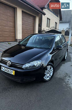Хэтчбек Volkswagen Golf 2009 в Сваляве
