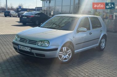 Хетчбек Volkswagen Golf 2002 в Дніпрі