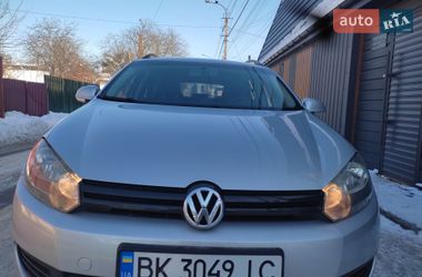 Універсал Volkswagen Golf 2010 в Рівному