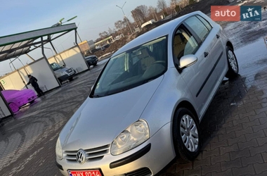 Хэтчбек Volkswagen Golf 2005 в Белой Церкви